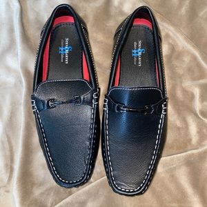 Like new Steve Harvey Celebrity Ed black loafers